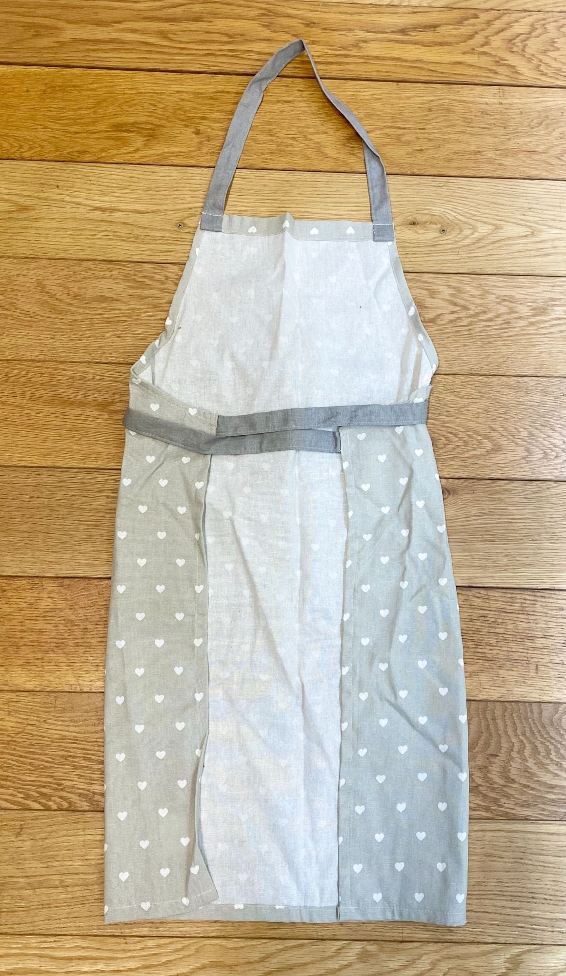 Kitchen Apron With A Grey Heart Print Design-2