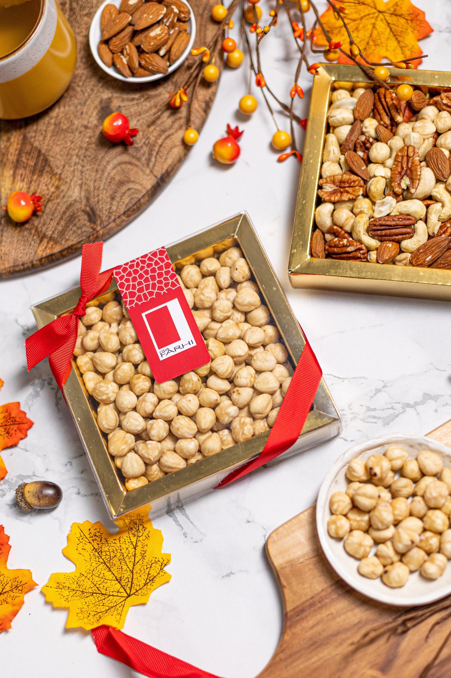 Hazelnuts in a luxury Gift Box, 160g-2